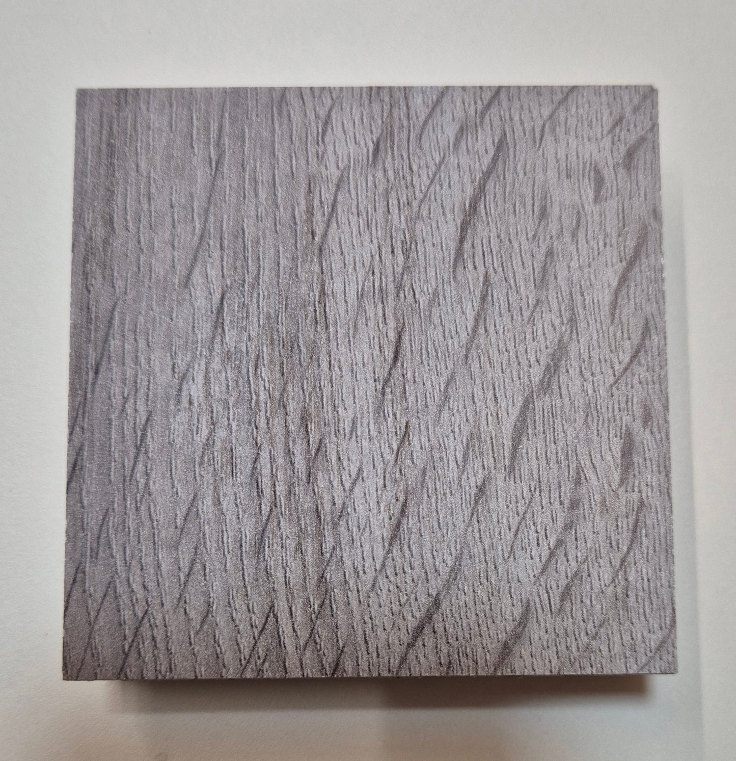 Karlstad Grey Oak effect kitchen replacement doors. Brand new budget kitchen cupboard doors ideal for a facelift or rental property. Caravan cupboard doors