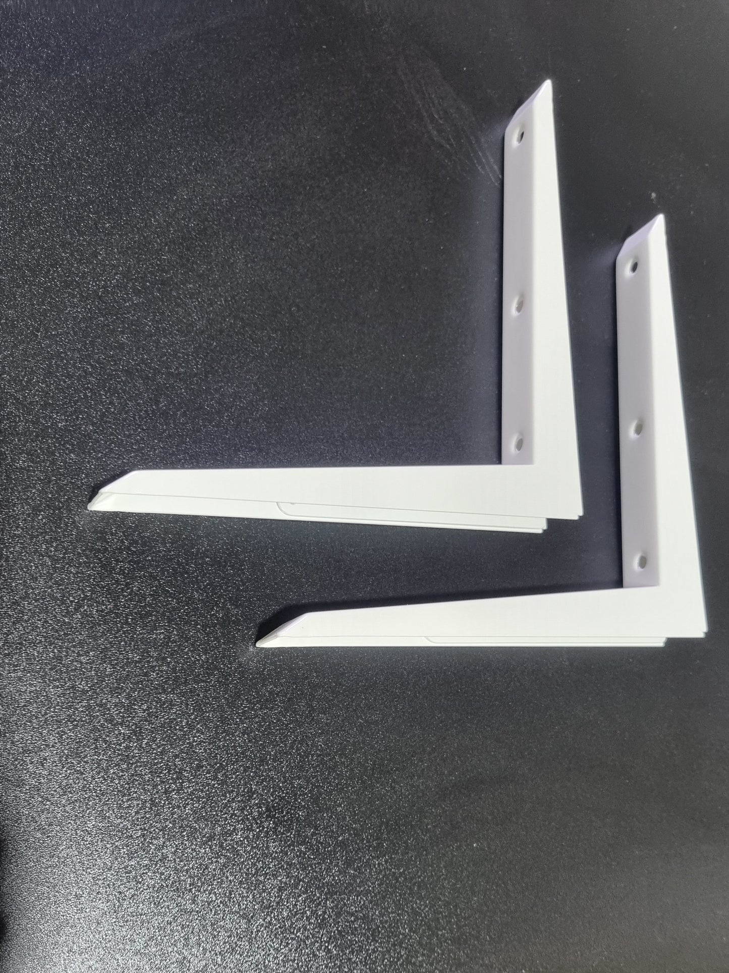 Shelving complete pack, White shelf and brackets set ready to create 1m of extra storage space