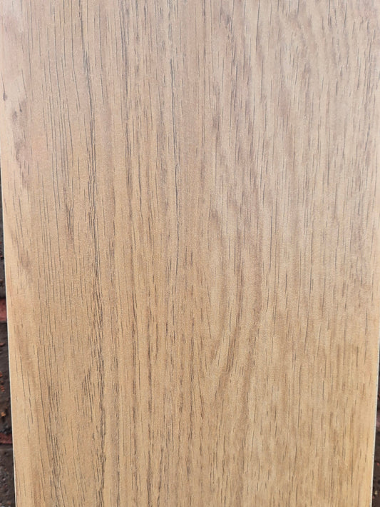 Lissa Oak effect kitchen replacement doors. Brand new budget kitchen cupboard doors ideal for a facelift or rental property. Caravan cupboard doors