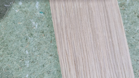 22mm Oak veneer edging, raw oak iron on edging suitable for 18mm boards. 5m roll