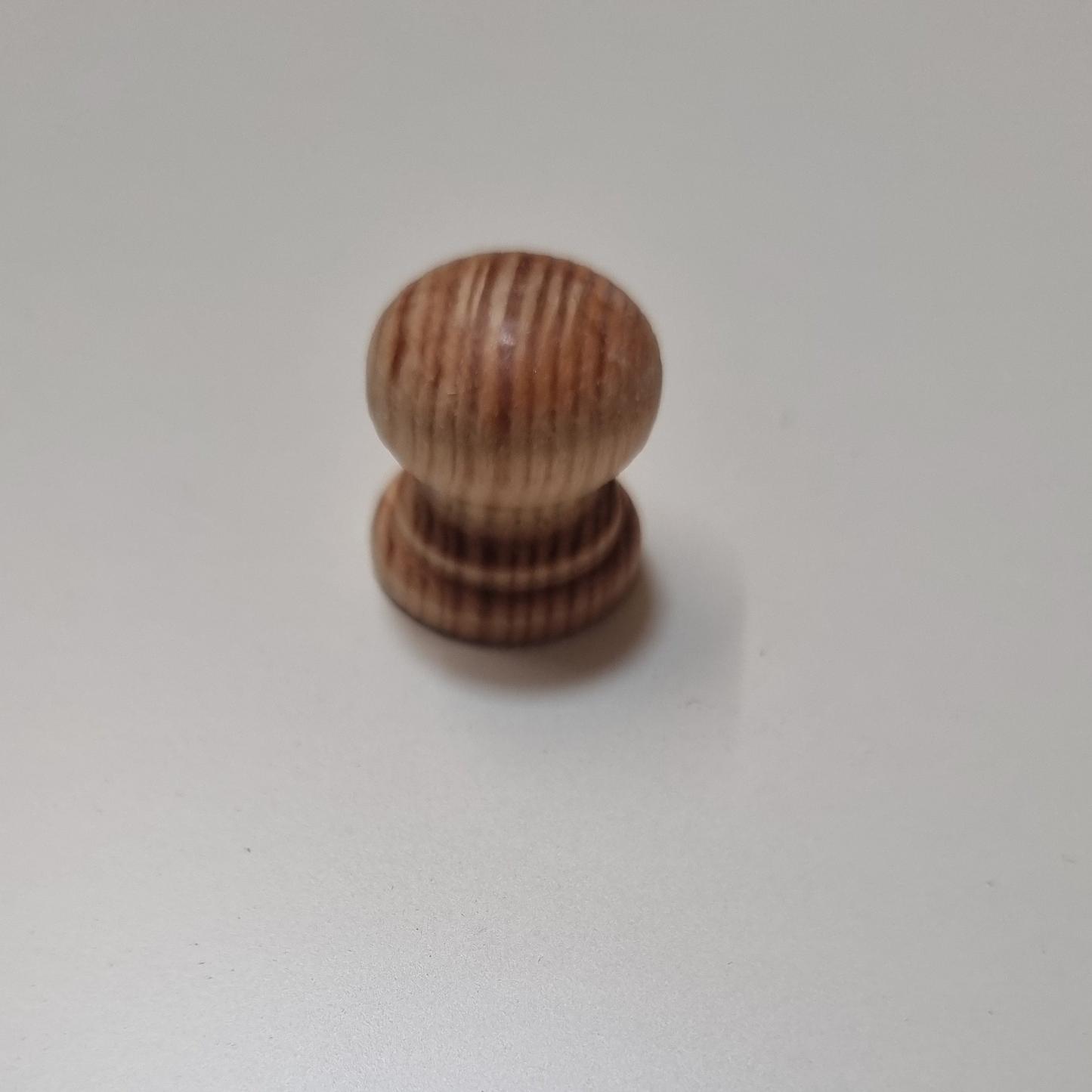 25mm Pine door knob, can be painted or stained PACK OF 20